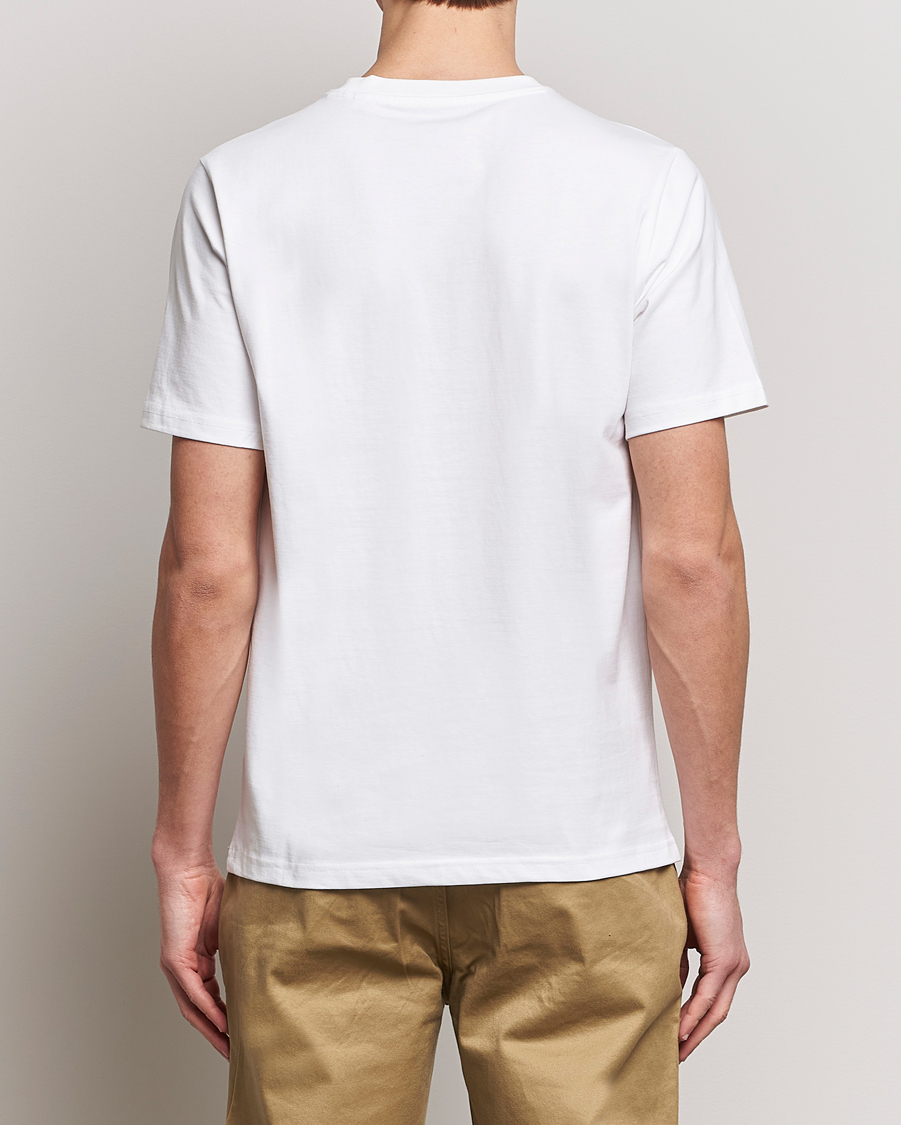 Mies | T-paidat | KnowledgeCotton Apparel | Loke Badge T-Shirt Bright White