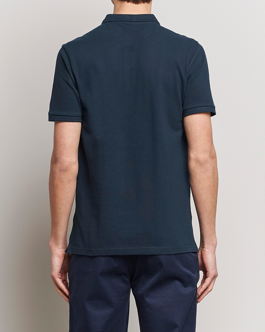 Mies | Pikeet | KnowledgeCotton Apparel | Toke Badge Polo Total Eclipse