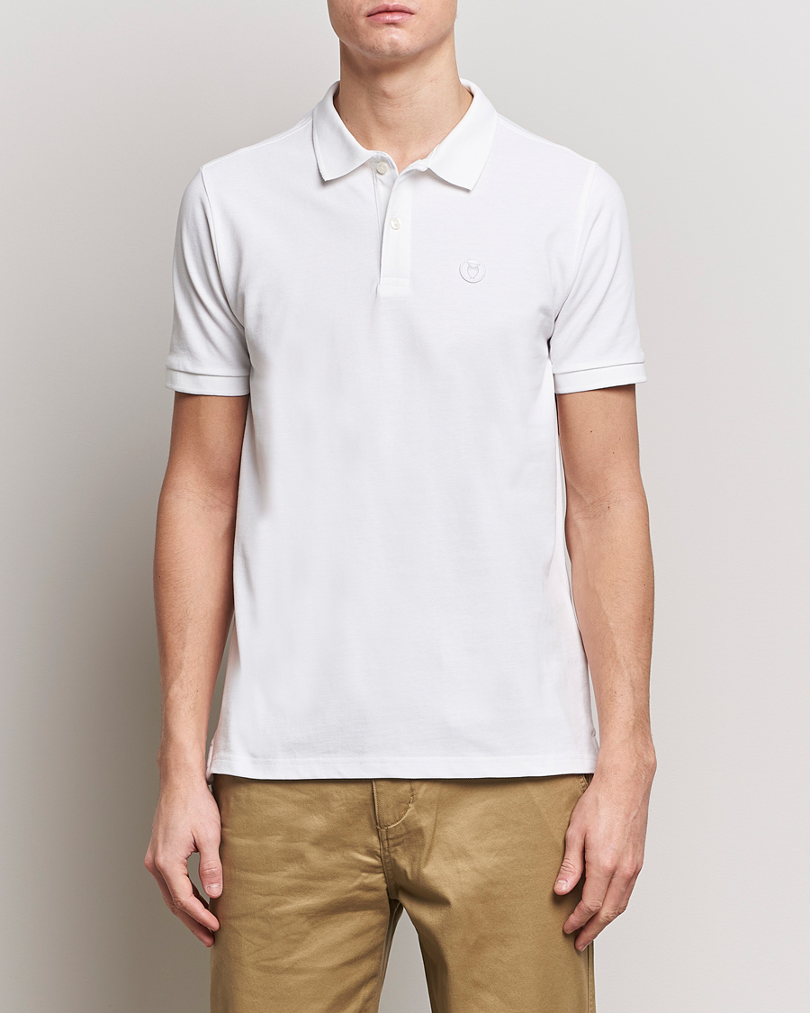 Mies | Pikeet | KnowledgeCotton Apparel | Toke Badge Polo Bright White