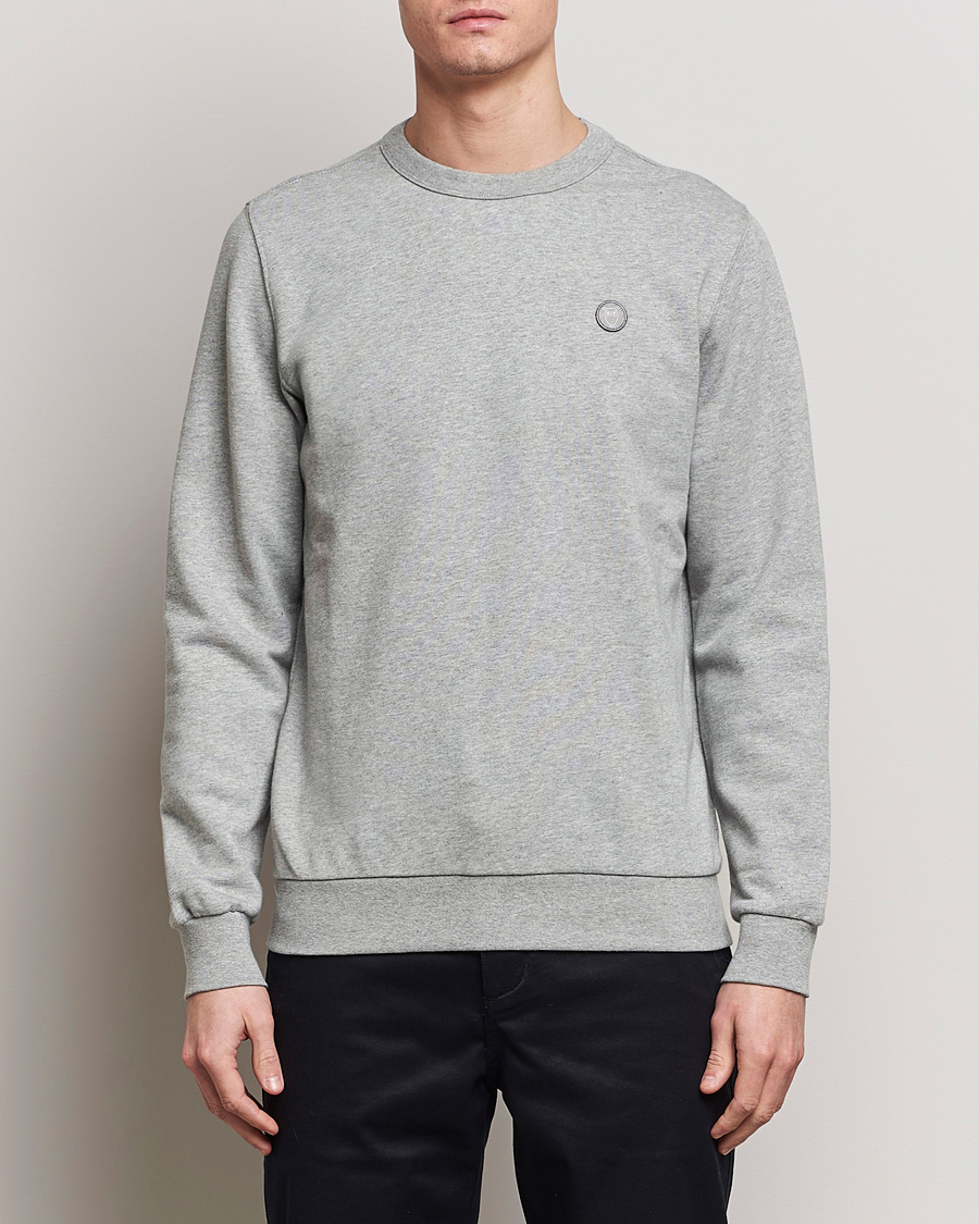 Herr | Kläder | KnowledgeCotton Apparel | Erik Badge Sweatshirt Grey Melange