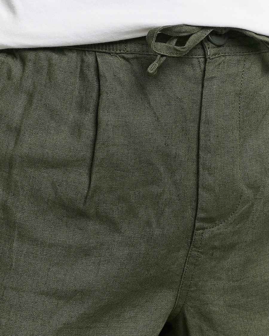 Mies | Shortsit | KnowledgeCotton Apparel | Loose Linen Shorts Burnt Olive