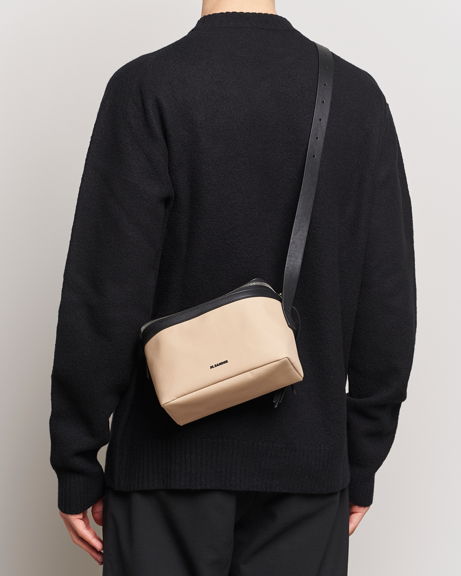 Mies | Jil Sander Cotton/Nappa Cross Body Bag Dark Sand | Jil Sander | Cotton/Nappa Cross Body Bag Dark Sand