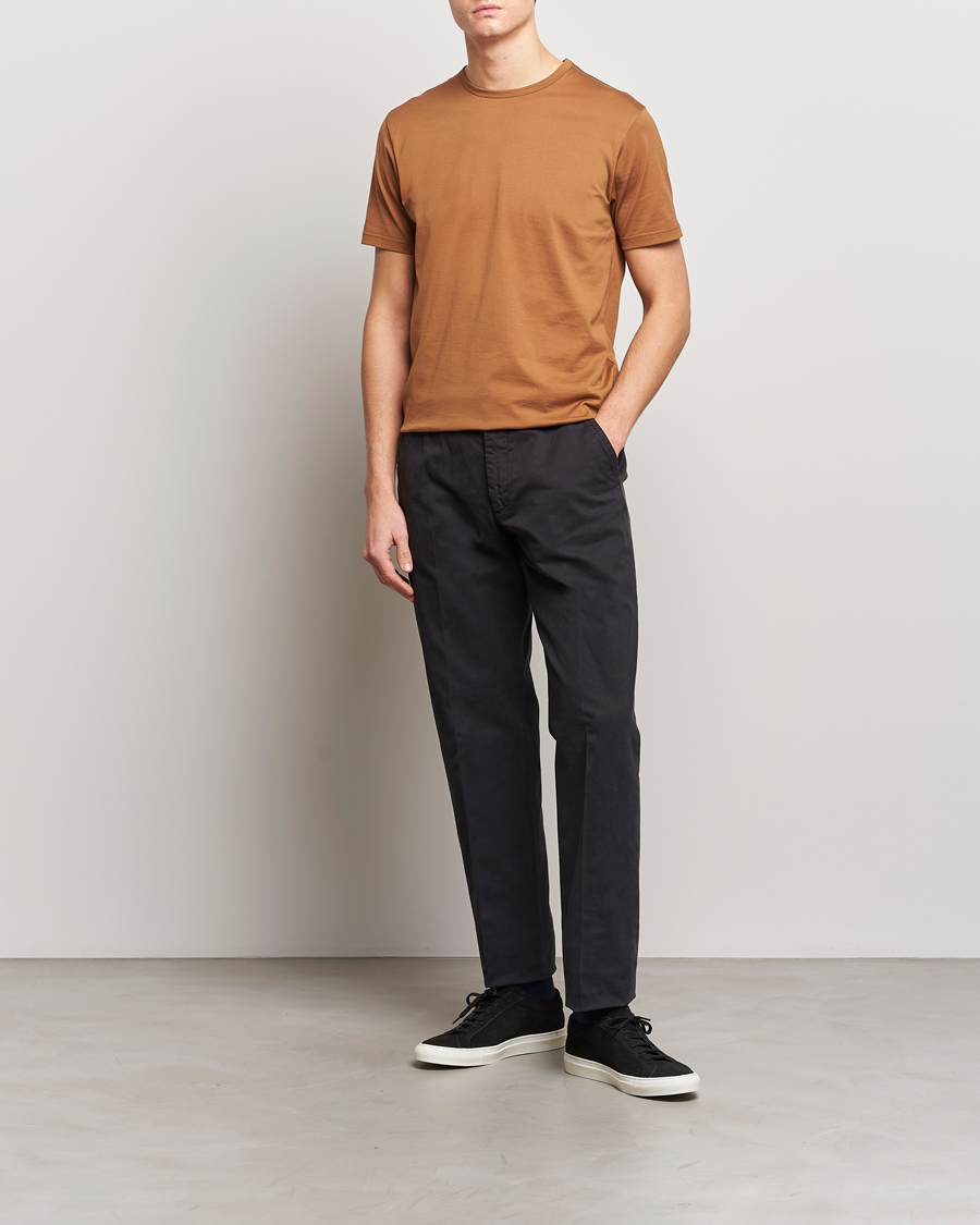 Mies | T-paidat | Sunspel | Crew Neck Cotton Tee Dark Camel