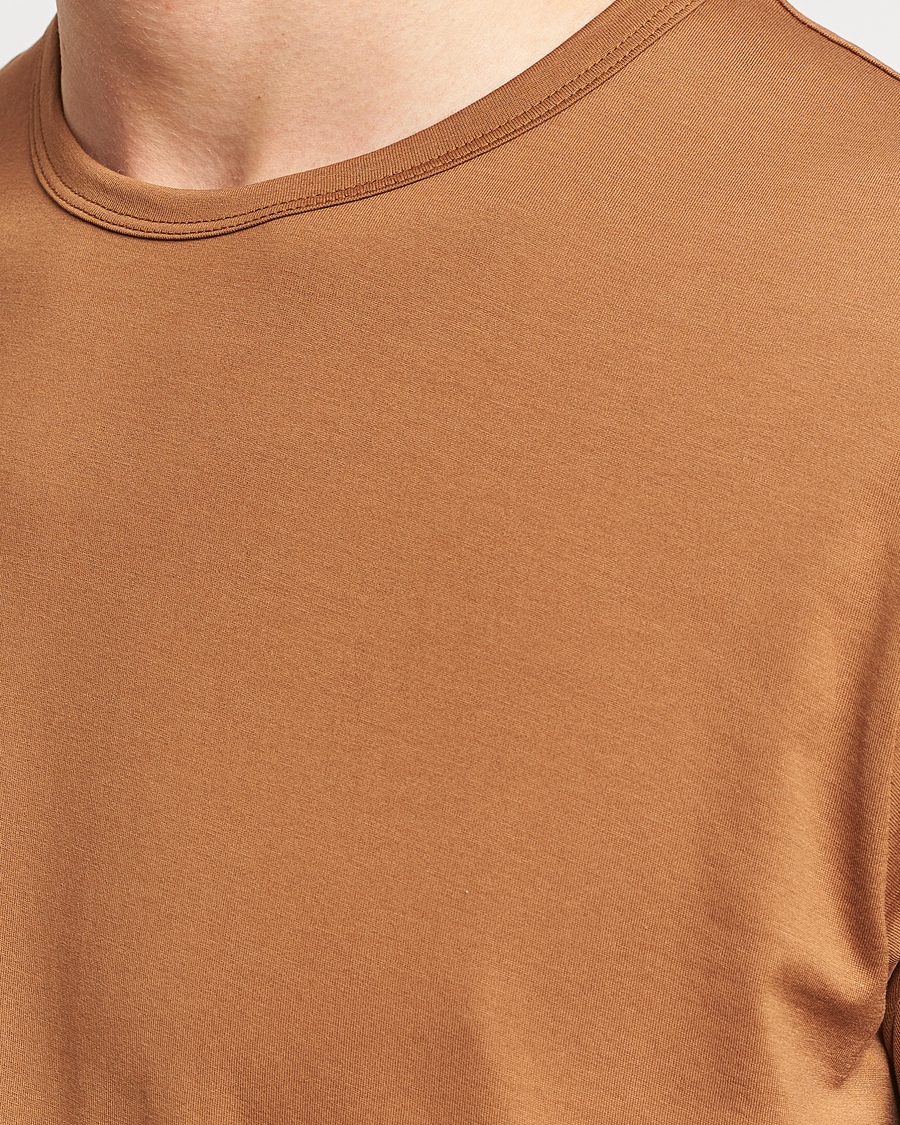 Mies | T-paidat | Sunspel | Crew Neck Cotton Tee Dark Camel