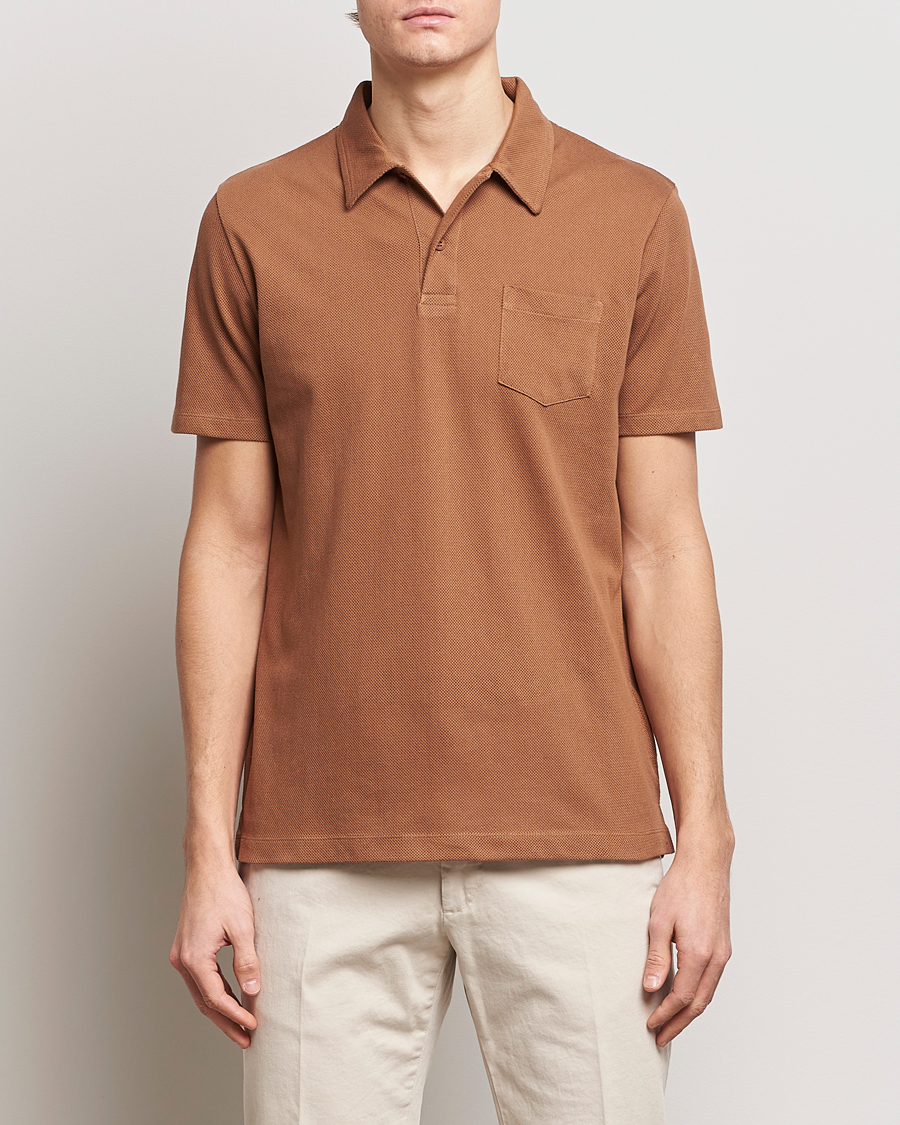 Mies | Pikeet | Sunspel | Riviera Polo Shirt Dark Camel