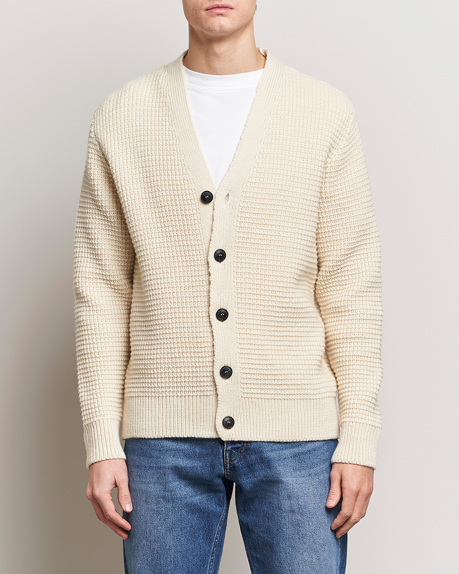 Mies | Puserot | Sunspel | Fisherman Merino Wool Cardigan Ecru
