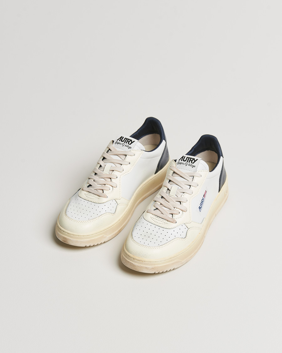 Mies | Autry Super Vintage Low Leather Sneaker White/Navy | Autry | Super Vintage Low Leather Sneaker White/Navy