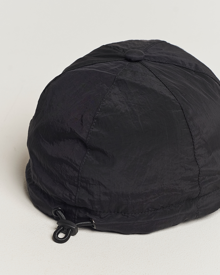 Mies | Stone Island Nylon Metal Cap Black | Stone Island | Nylon Metal Cap Black