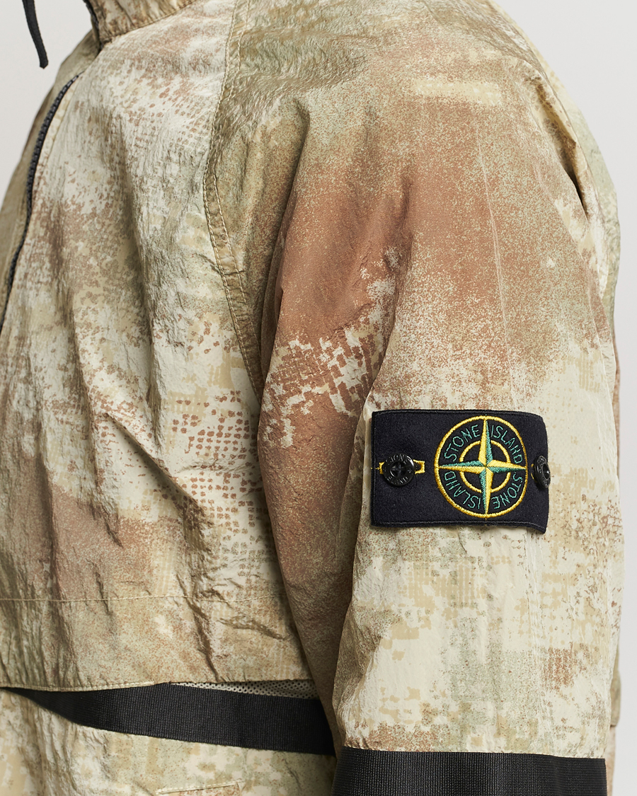Mies | Takit | Stone Island | Dissolving Grid Camo Short Jacket Natural Beige