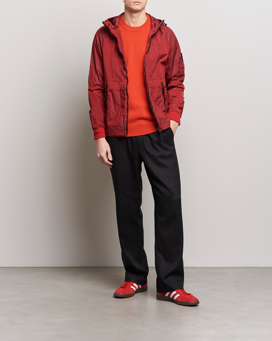 Mies | Takit | Stone Island | Nylon Metal Hooded Jacket Red