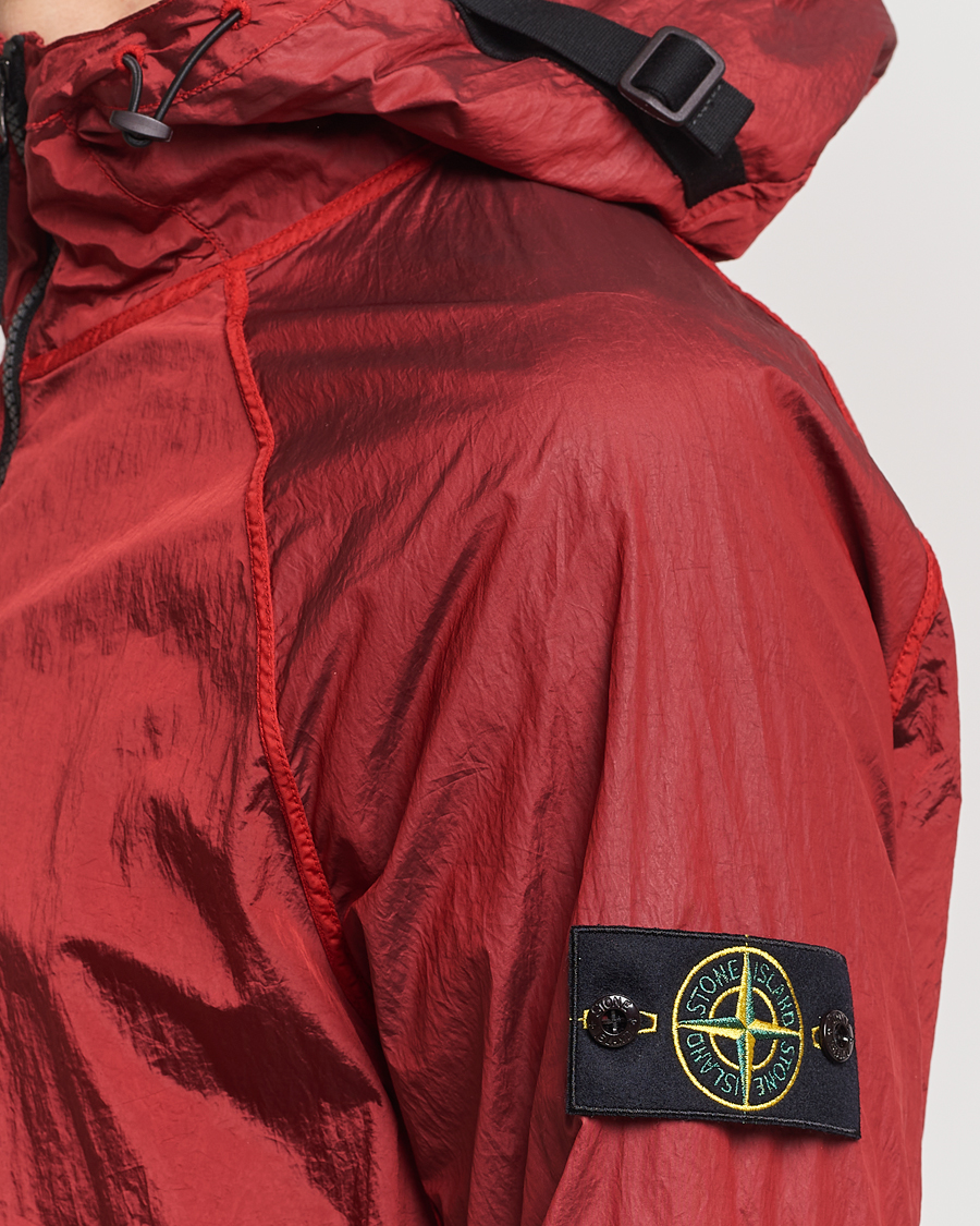 Mies | Takit | Stone Island | Nylon Metal Hooded Jacket Red