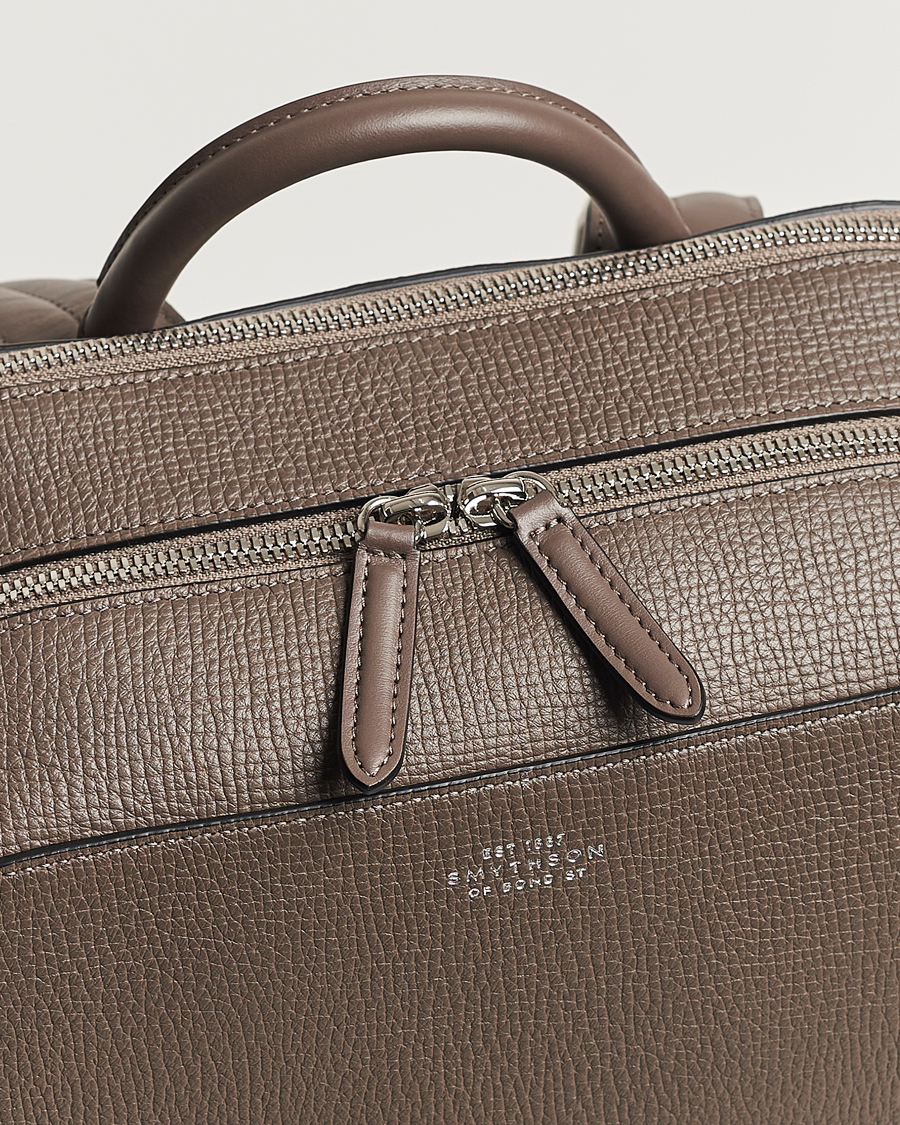 Mies | Smythson Ludlow Zip Around Backpack Dark Taupe | Smythson | Ludlow Zip Around Backpack Dark Taupe