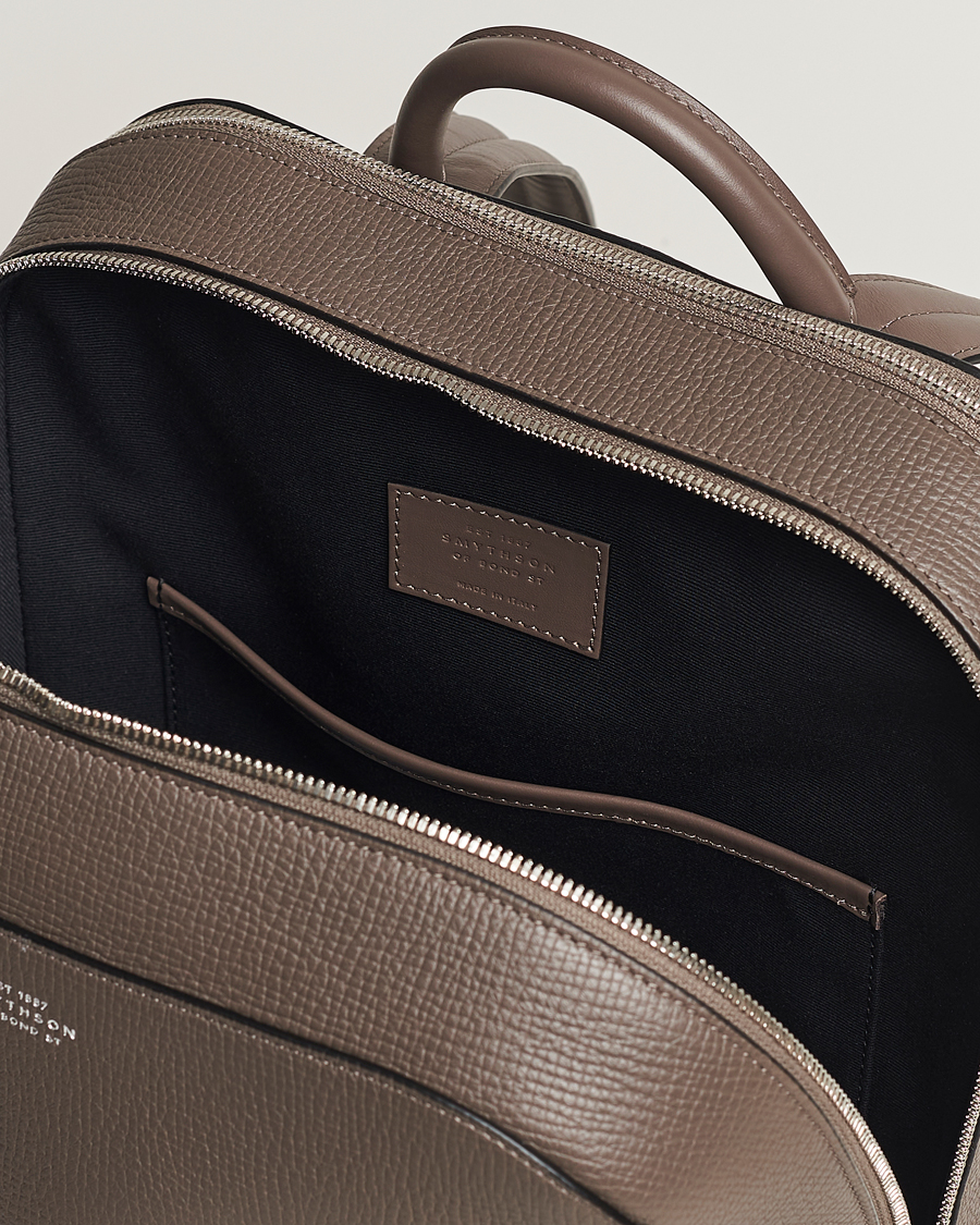 Mies | Smythson Ludlow Zip Around Backpack Dark Taupe | Smythson | Ludlow Zip Around Backpack Dark Taupe