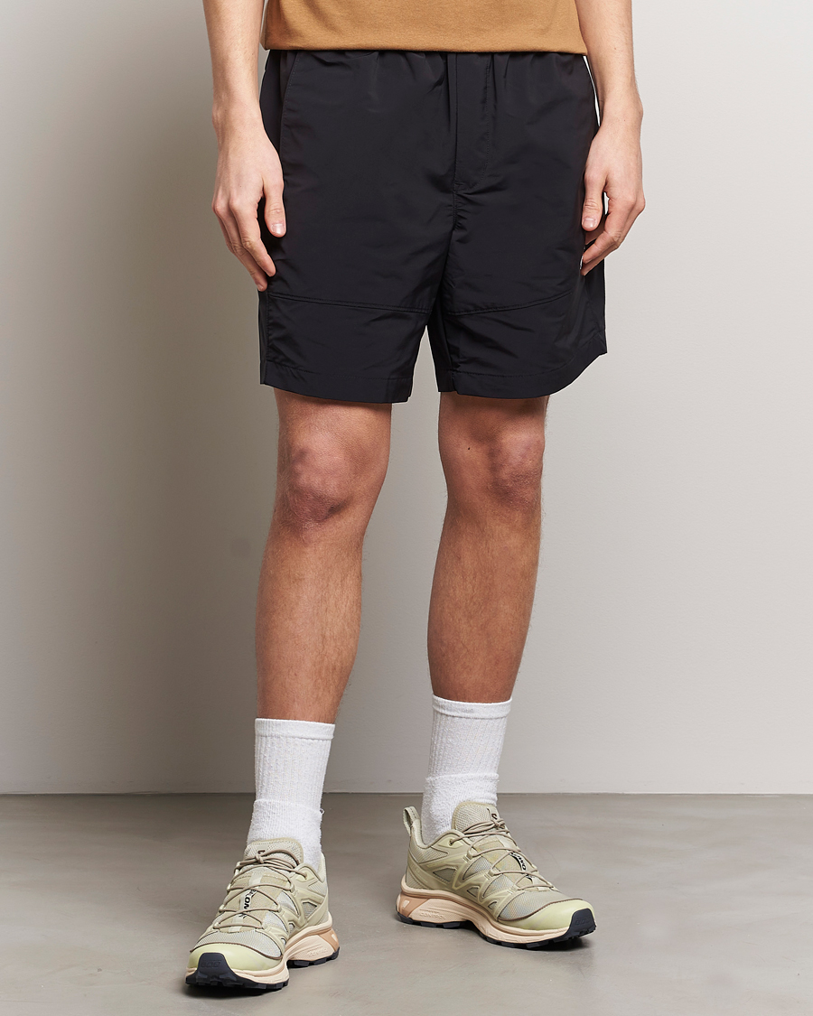 Mies |  | The North Face | Easy Wind Shorts Black