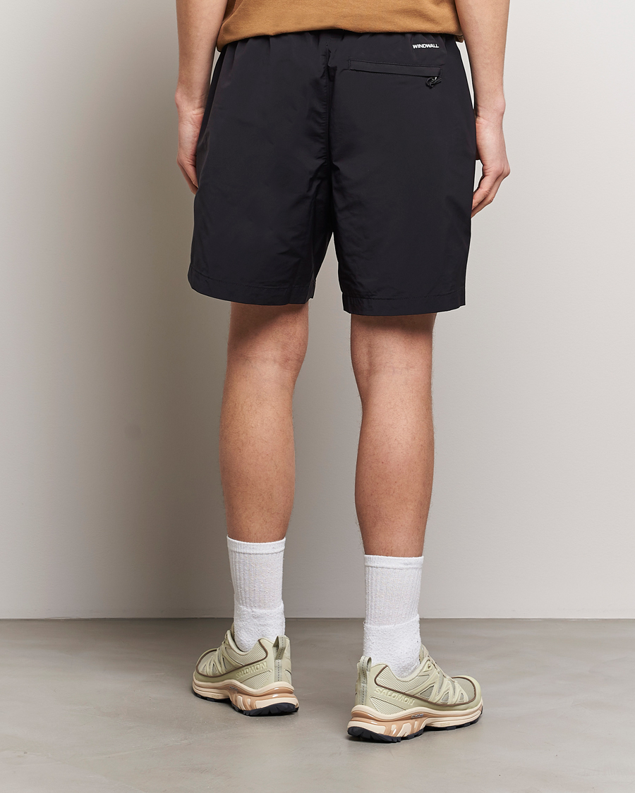 Mies | Shortsit | The North Face | Easy Wind Shorts Black