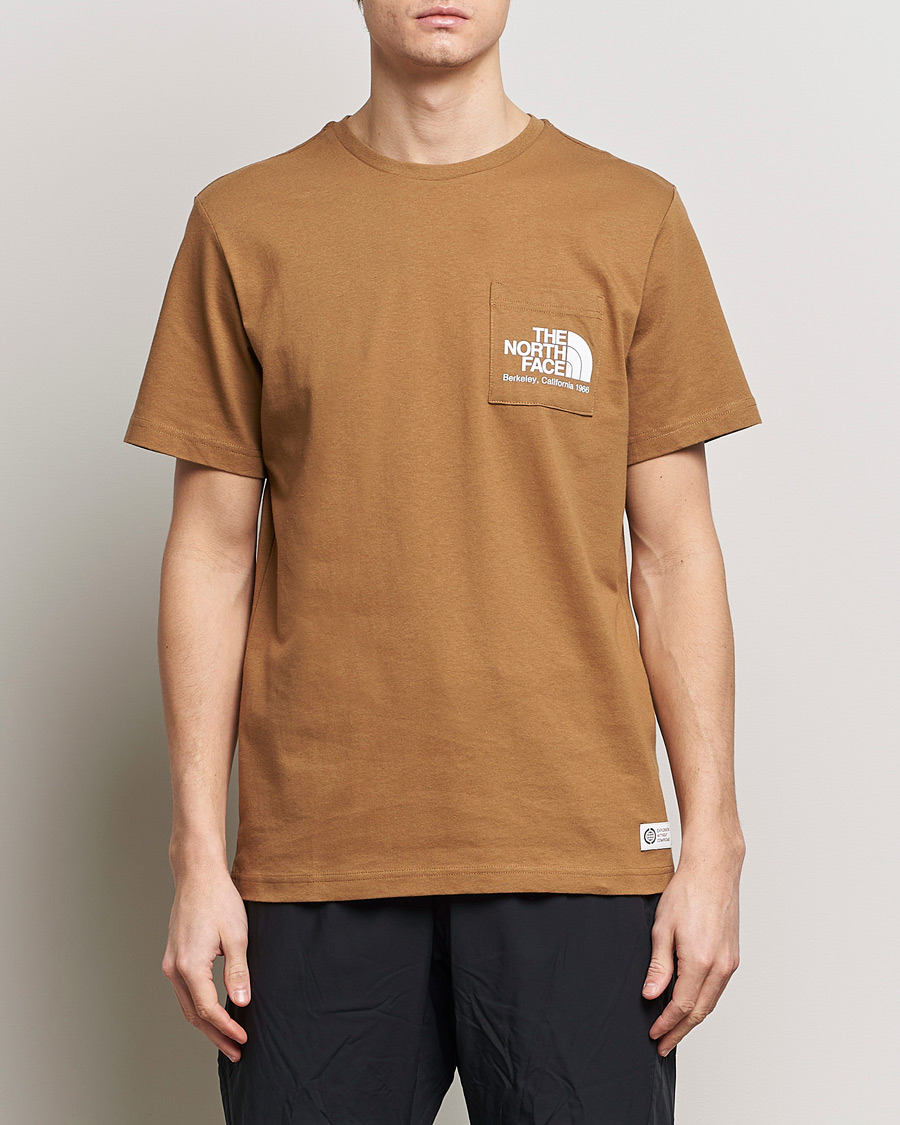 Mies | T-paidat | The North Face | Berkeley Pocket T-Shirt Utility Brown