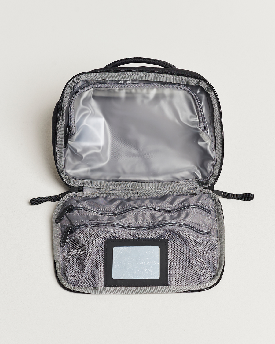 Mies | The North Face Voyager Wash Bag Black | The North Face | Voyager Wash Bag Black