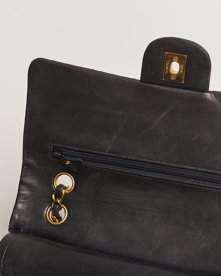 Mies | Chanel Pre-Owned Classic Medium Flap Bag Calf Leather Black  | Chanel Pre-Owned | Classic Medium Flap Bag Calf Leather Black 