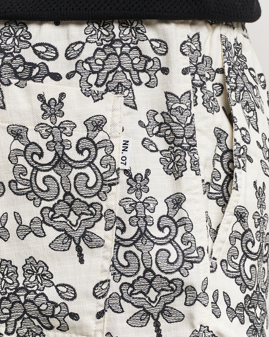 Mies | Shortsit | NN07 | Gregor Printed Drawstring Shorts Off White/Black