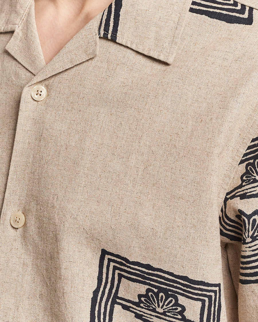 Mies | Kauluspaidat | NN07 | Ole Printed Short Sleeve Shirt Oatmeal