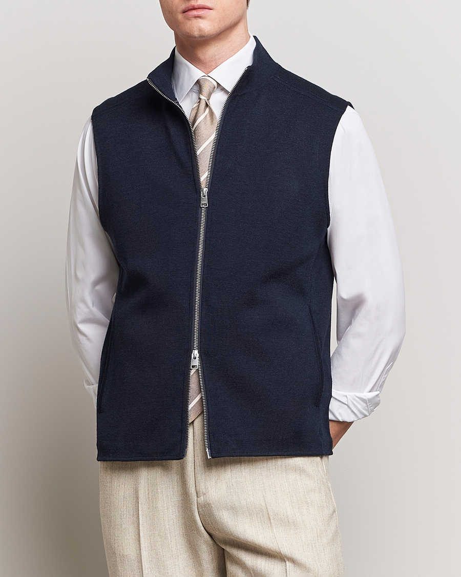 Mies | Alennusmyynti vaatteet | Morris Heritage | Kayden Merino Full Zip Vest Navy