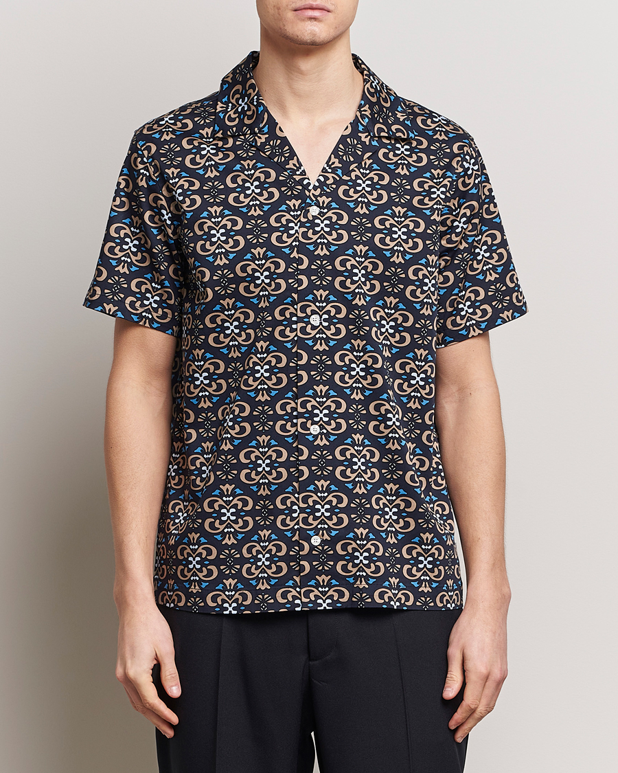 Mies | Kauluspaidat | LES DEUX | Hendrix Printed Short Sleeve Shirt Dark Navy
