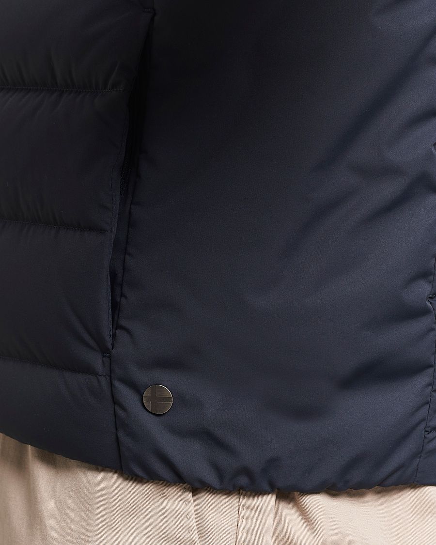 Mies | Takit | Scandinavian Edition | Ratio II Lightweight Padded Vest Midnight Blue