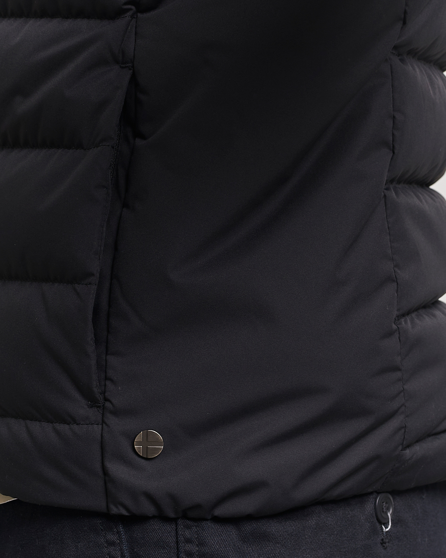 Mies | Takit | Scandinavian Edition | Ratio II Lightweight Padded Vest Onyx