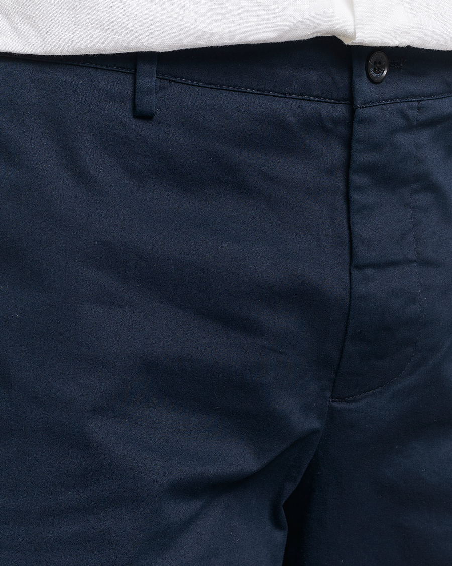 Mies | Shortsit | J.Lindeberg | Nathan Cloud Satin Shorts Navy