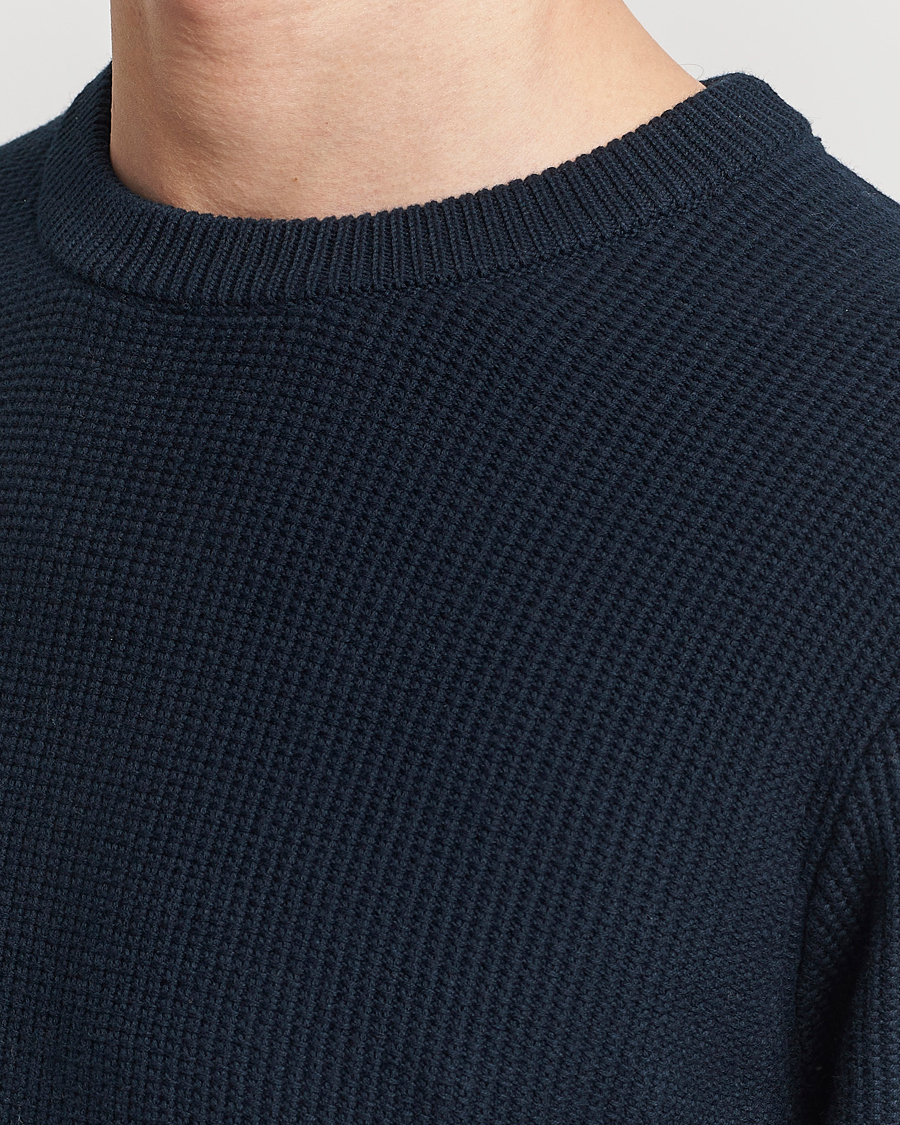 Mies | Puserot | J.Lindeberg | Arthur Structure Organic Cotton Crew Neck Navy
