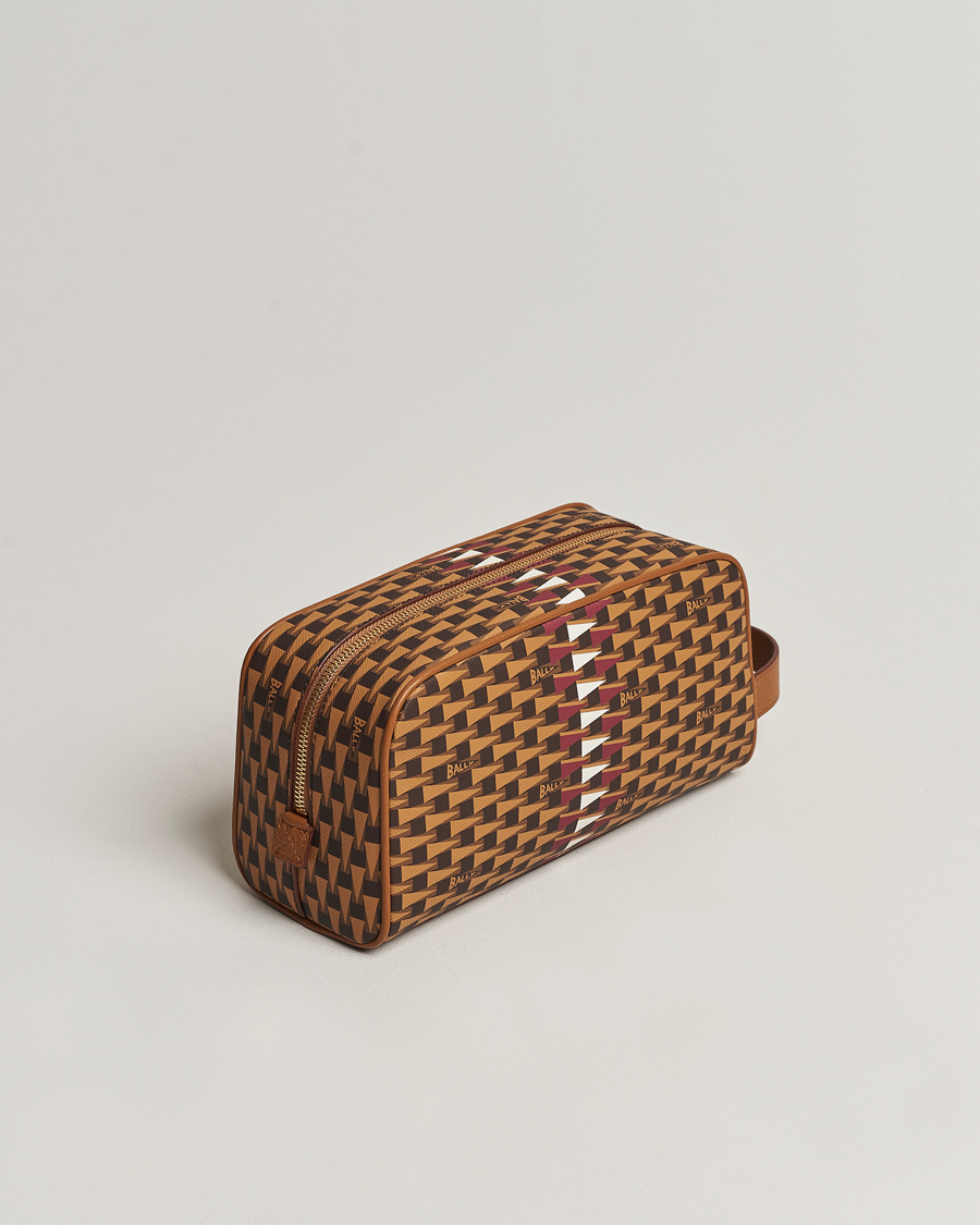 Mies | Bally Pennant Monogram Leather Washbag Brown | Bally | Pennant Monogram Leather Washbag Brown