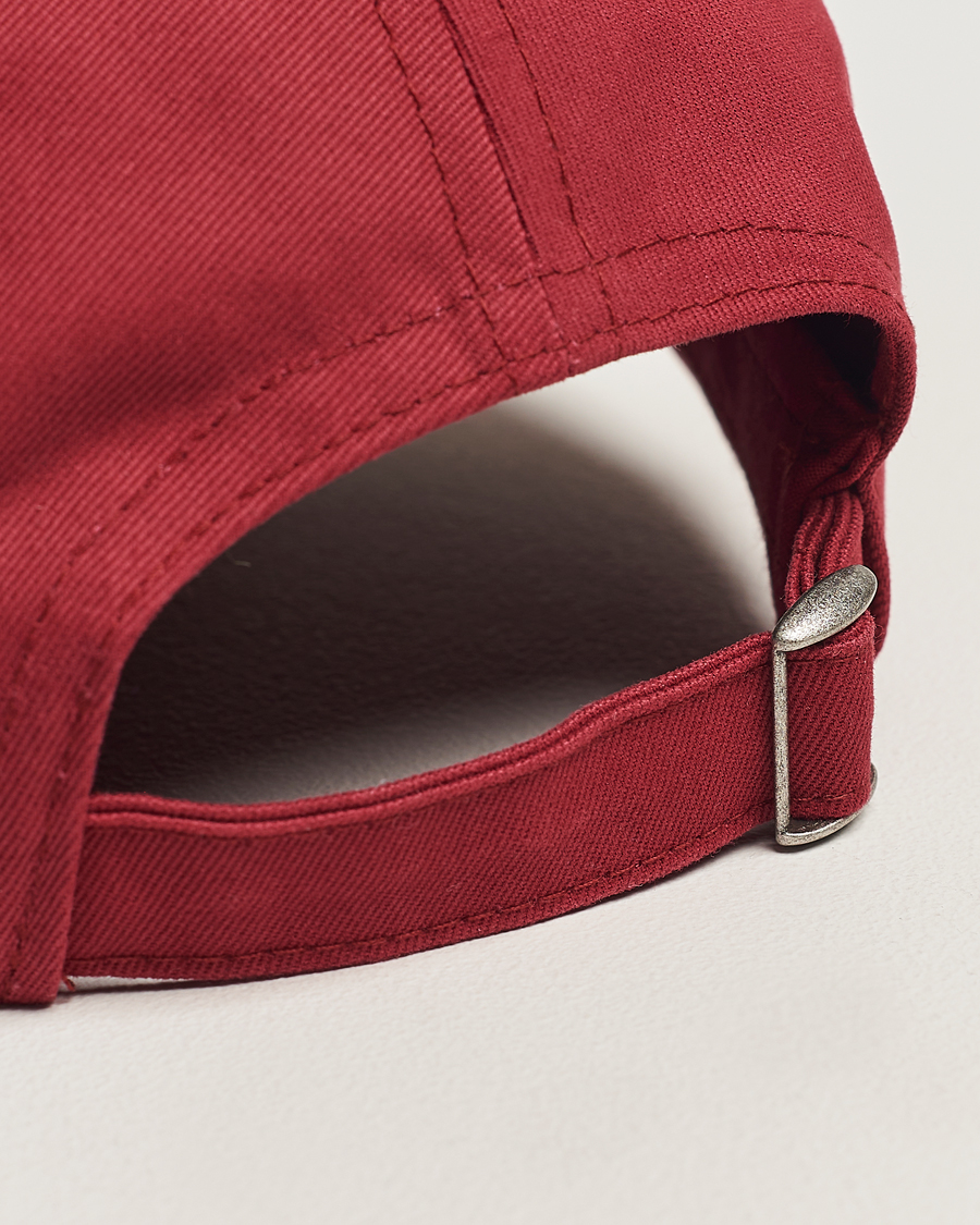 Mies | Drake's Morlaix Plombee 77 Baseball Cap Red | Drake's | Morlaix Plombee 77 Baseball Cap Red