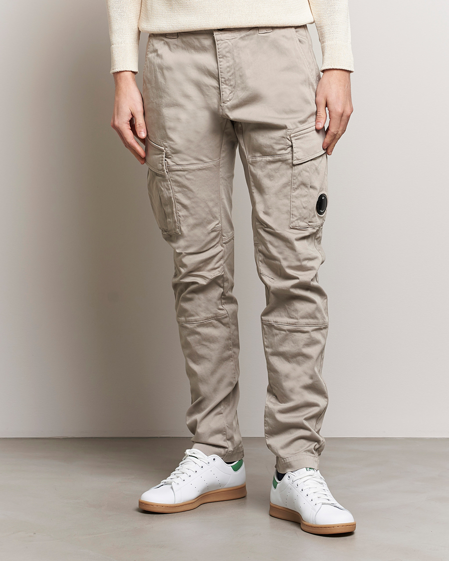 Mies | Housut | C.P. Company | Satin Stretch Cargo Pants Beige