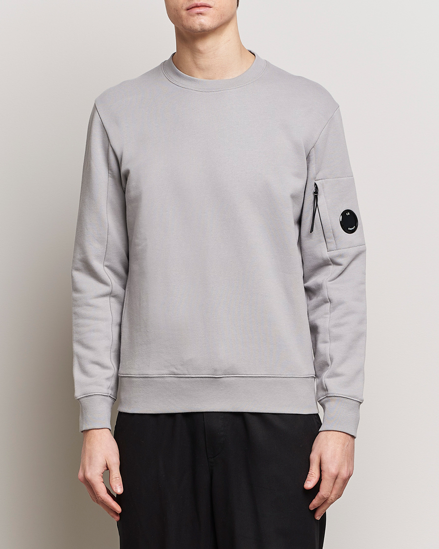 Mies | Puserot | C.P. Company | Diagonal Raised Fleece Lens Sweatshirt Light Grey