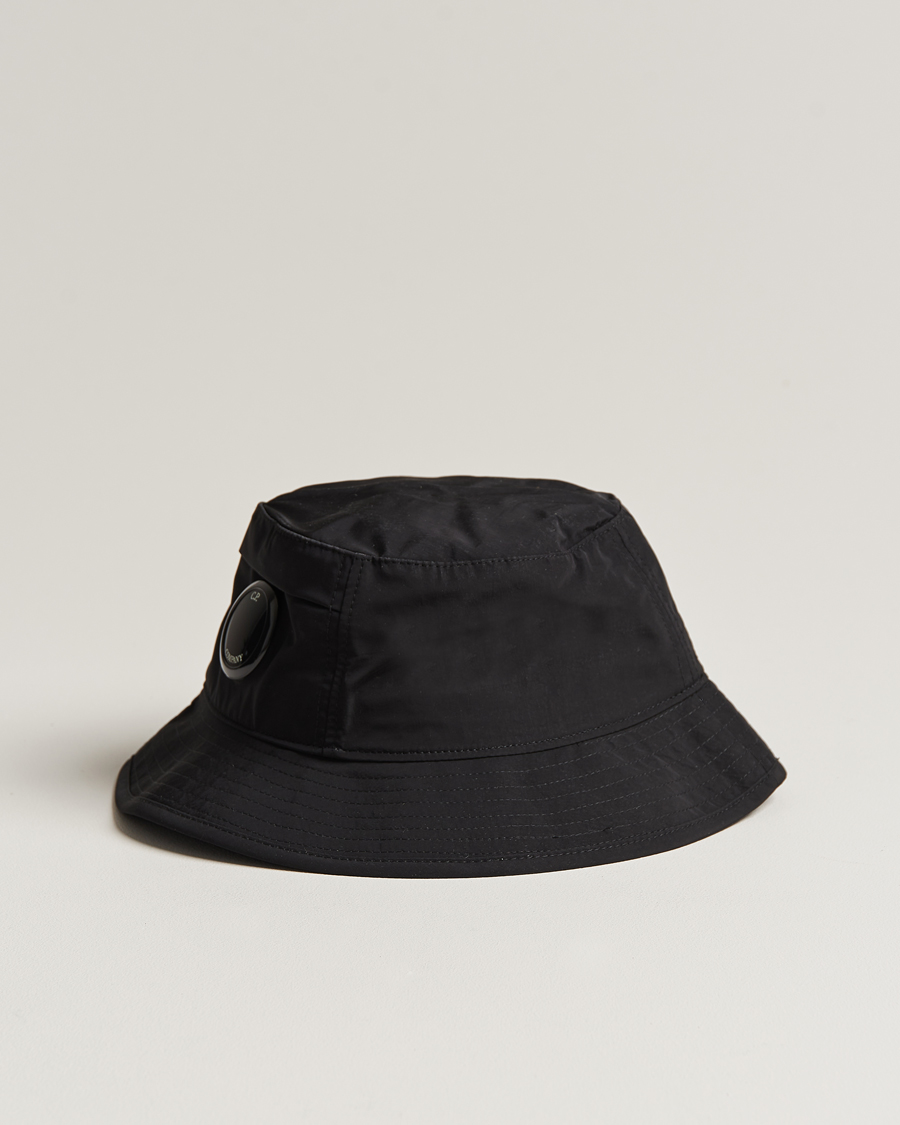 Mies | C.P. Company Chrome R Bucket Hat Black | C.P. Company | Chrome R Bucket Hat Black