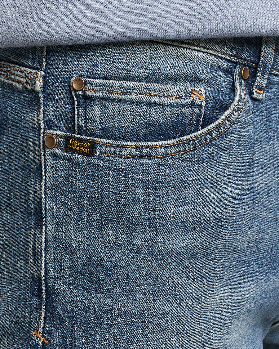 Mies | Farkut | Tiger of Sweden | Evolve Jeans Medium Blue