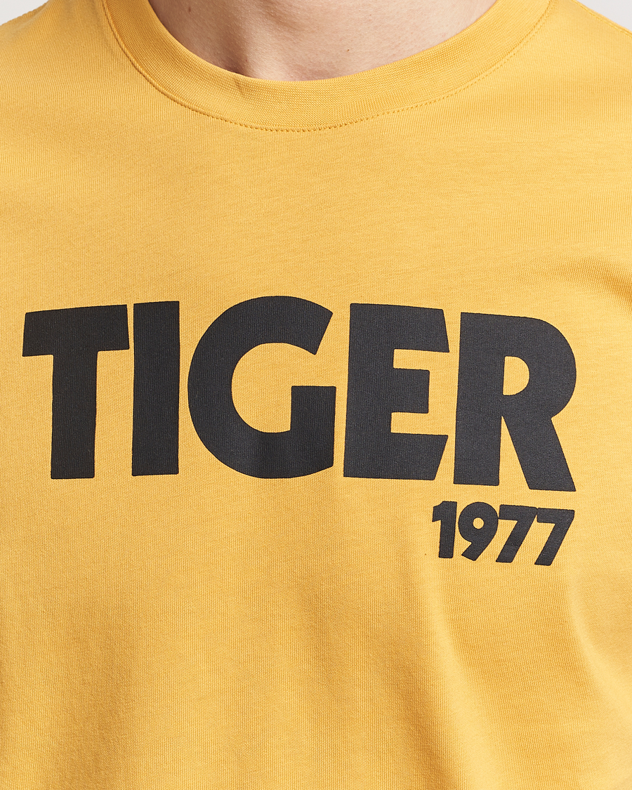 Mies | T-paidat | Tiger of Sweden | Dillan Crew Neck T-Shirt Yellow