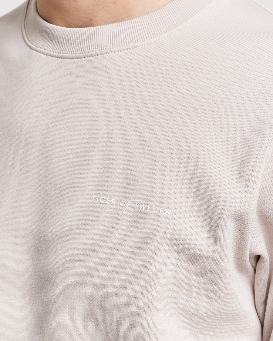 Mies | Puserot | Tiger of Sweden | Emerson Crew Neck Sweatshirt Grey Sand