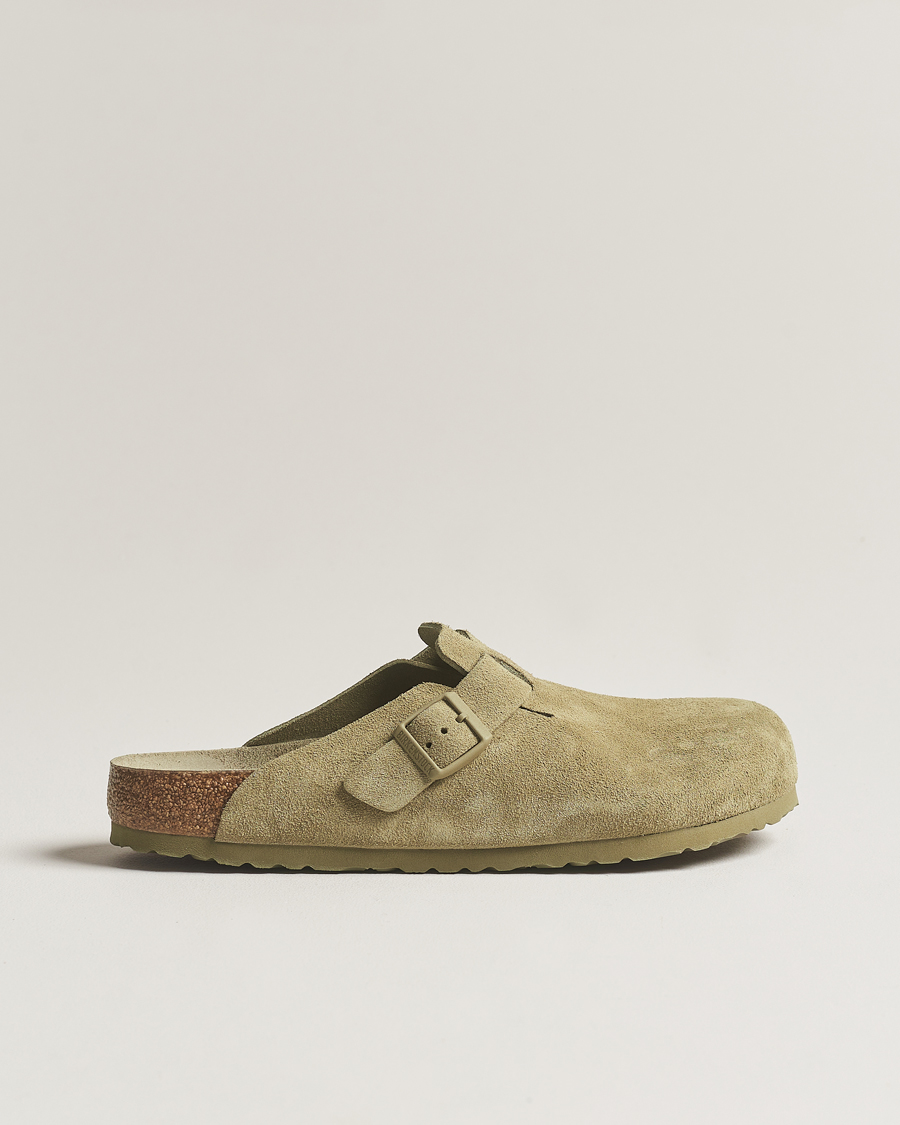 Mies | BIRKENSTOCK Boston Soft Footbed Faded Khaki Suede | BIRKENSTOCK | Boston Soft Footbed Faded Khaki Suede