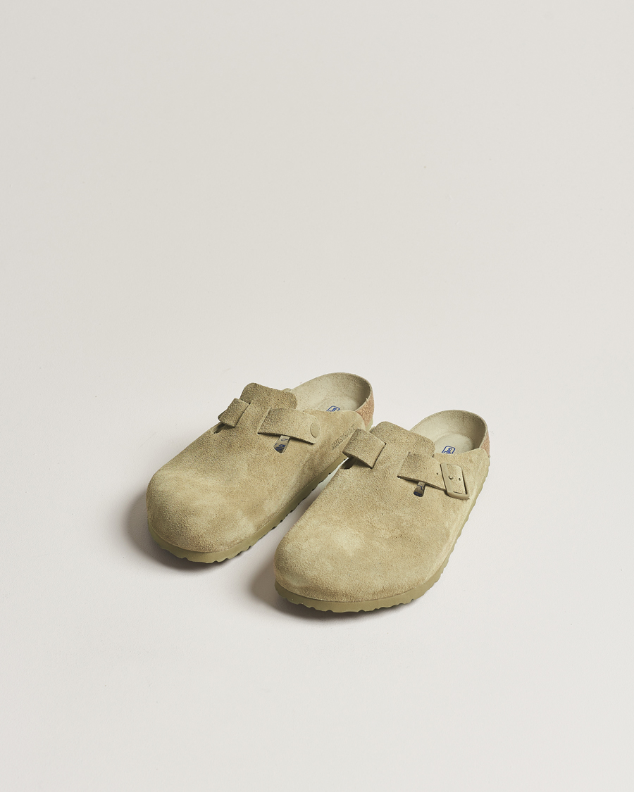 Mies | BIRKENSTOCK Boston Soft Footbed Faded Khaki Suede | BIRKENSTOCK | Boston Soft Footbed Faded Khaki Suede