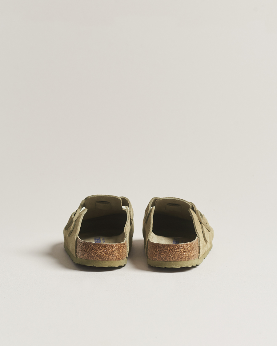 Mies | BIRKENSTOCK Boston Soft Footbed Faded Khaki Suede | BIRKENSTOCK | Boston Soft Footbed Faded Khaki Suede