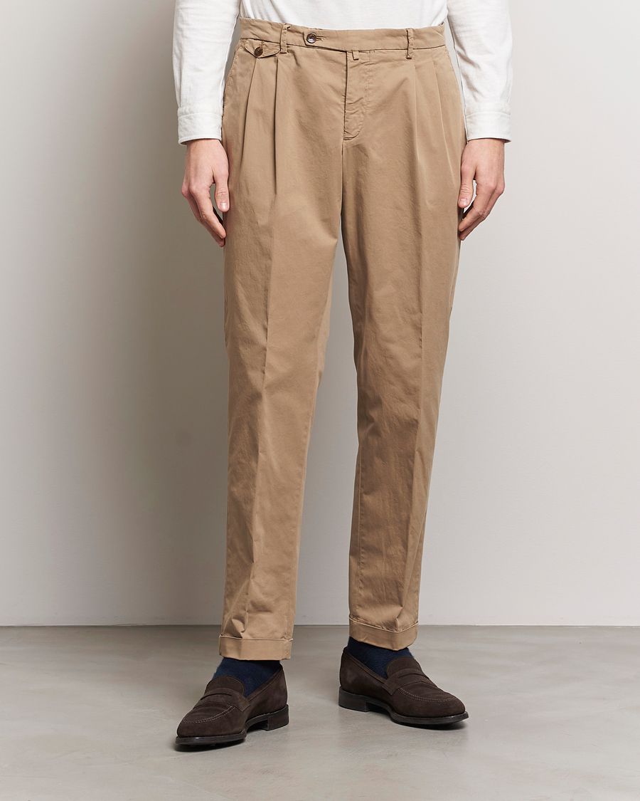 Mies | Vaatteet | Briglia 1949 | Easy Fit Pleated Cotton Stretch Chino Taupe