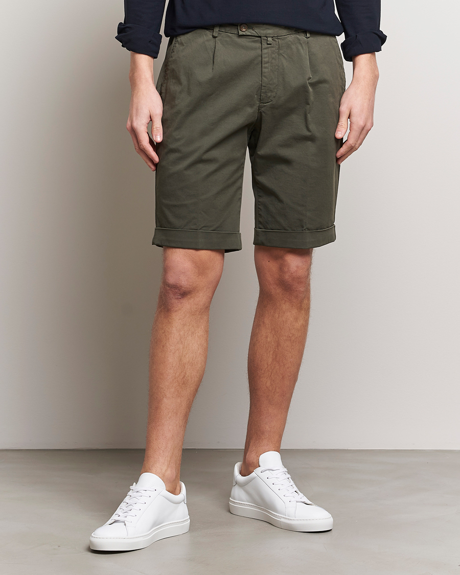 Mies | Shortsit | Briglia 1949 | Pleated Cotton Shorts Olive