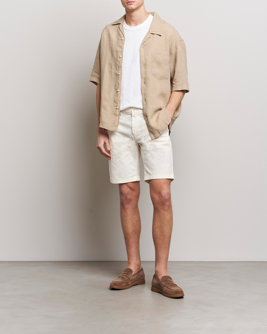 Mies | Shortsit | GANT | Regular Sunbleached Shorts Cream