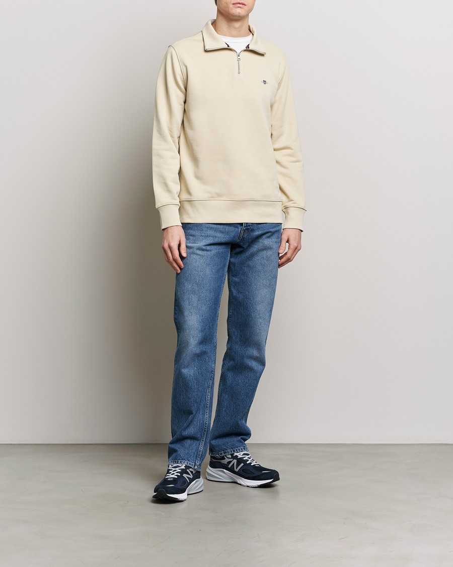 Mies | Puserot | GANT | Original Shield Half Zip Sweater Silky Beige