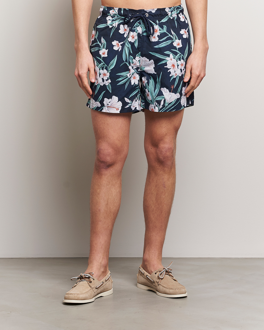 Mies | Uimahousut | Gant | Printed Flower Swimshorts Evening Blue