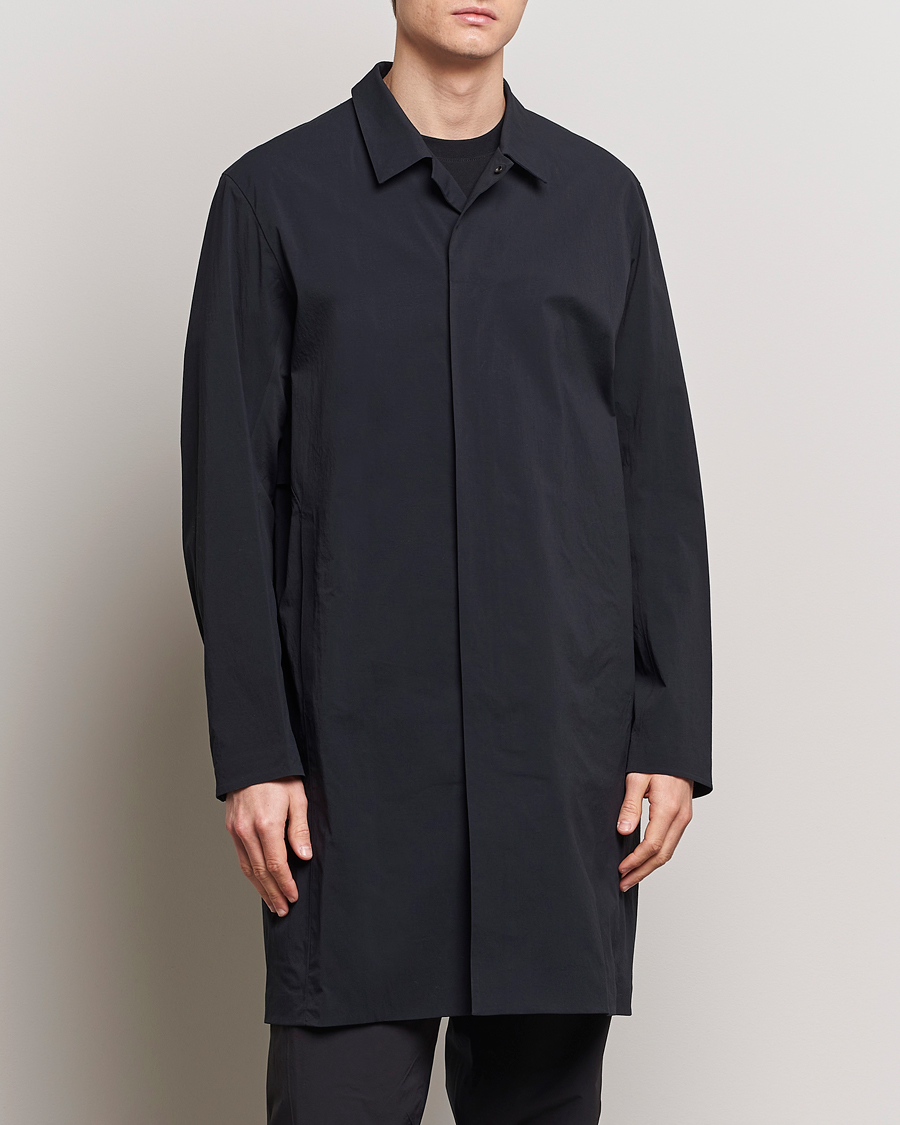 Mies | Takit | Arc'teryx Veilance | Incenter Weather Protection Coat Black