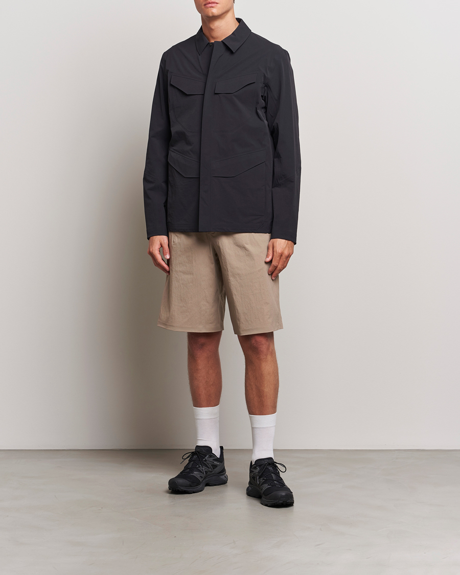 Mies | Shortsit | Arc'teryx Veilance | Spere Lightweight Water Repellent Shorts Soil