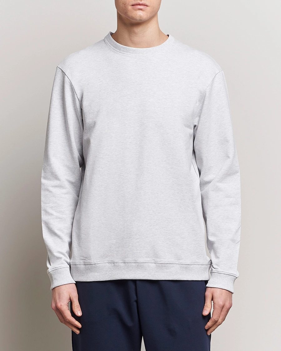 Mies | Wardrobe Basics | Bread & Boxers | Loungewear Crew Neck Sweatshirt Light Grey Melange