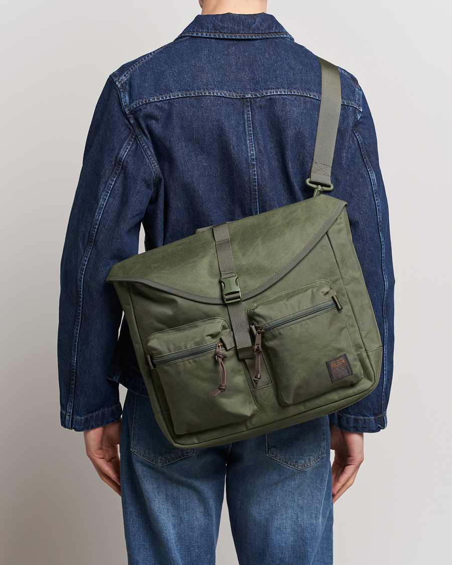 Mies | American Heritage | Filson | Surveyor Messenger Bag Service Green